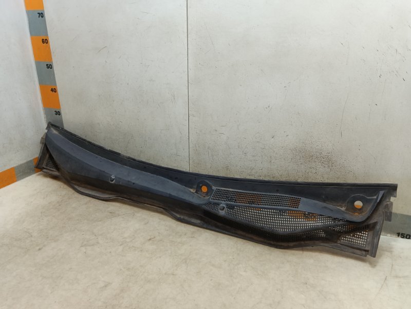 Решетка стеклоочистителей (Жабо)