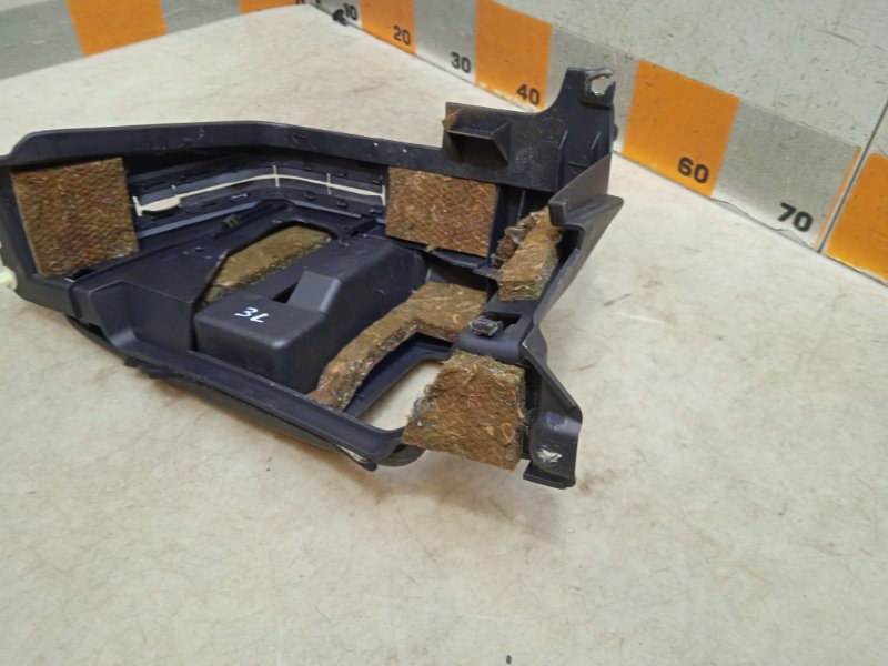 Держатель задней полки