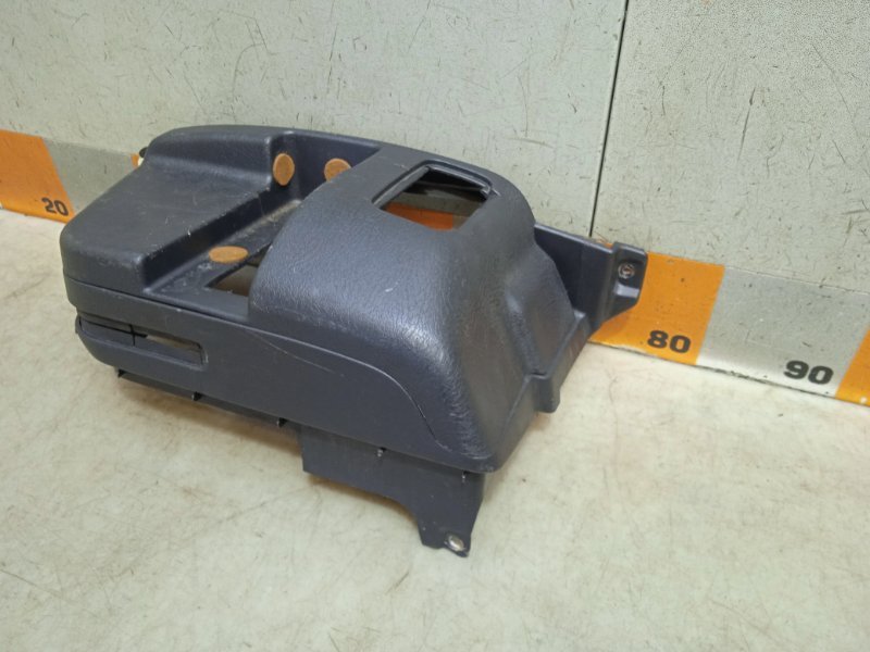 Держатель задней полки