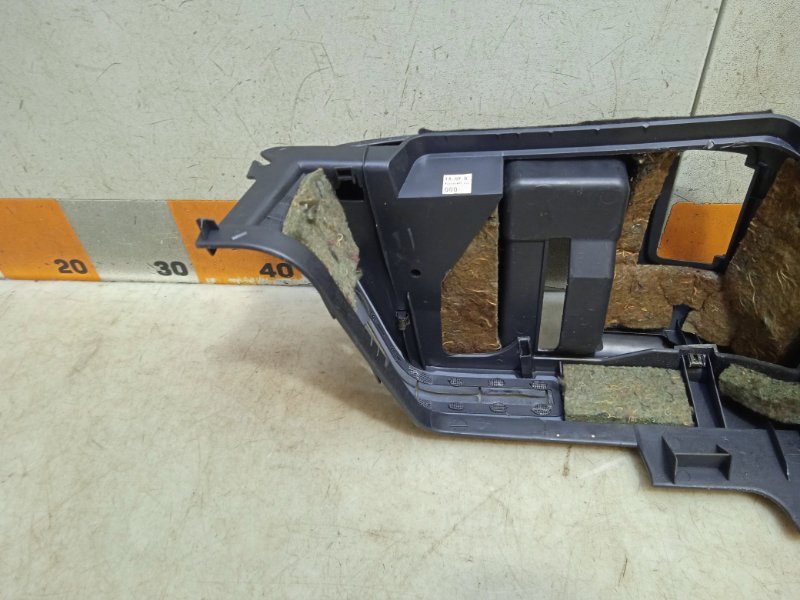 Держатель задней полки