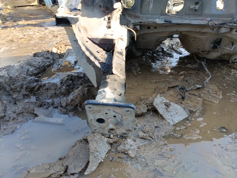 Кузовной элемент