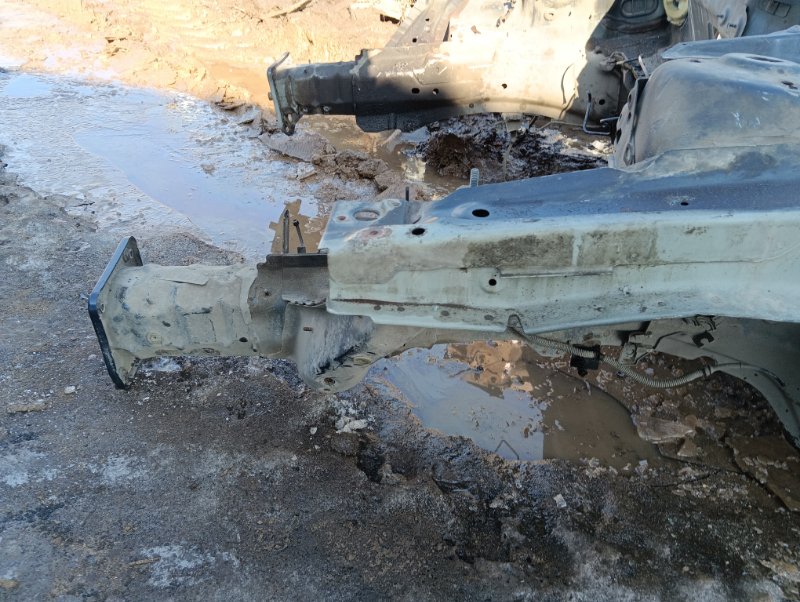 Кузовной элемент