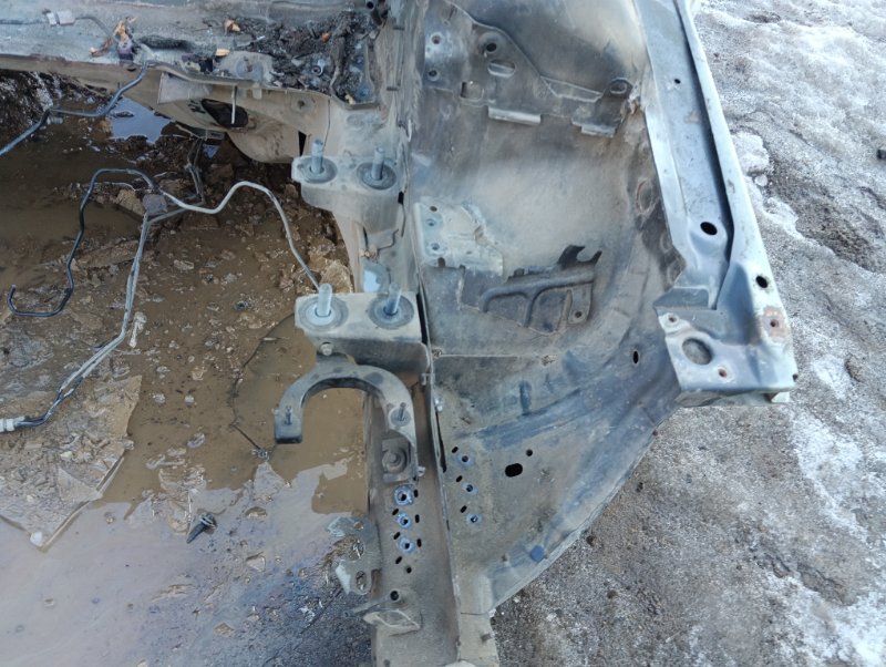 Кузовной элемент