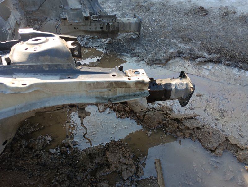 Кузовной элемент