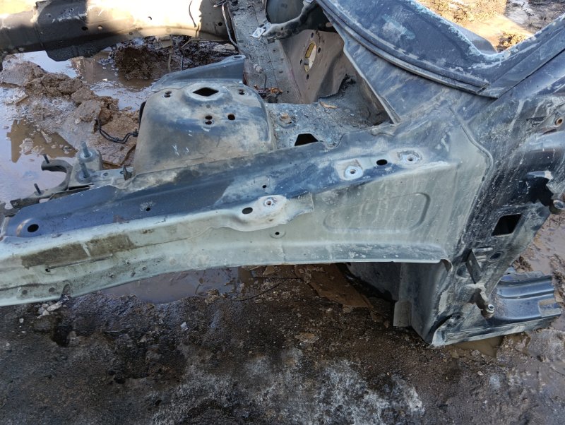 Кузовной элемент