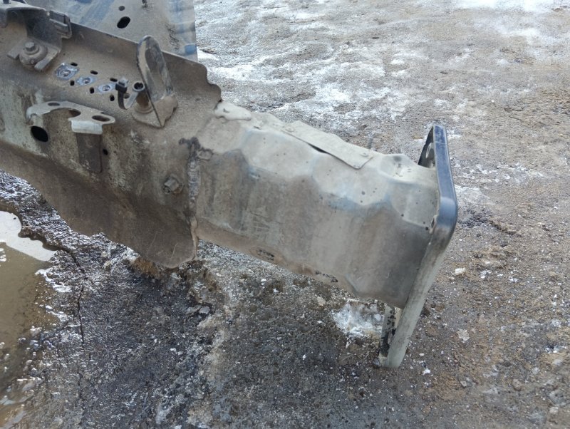 Кузовной элемент