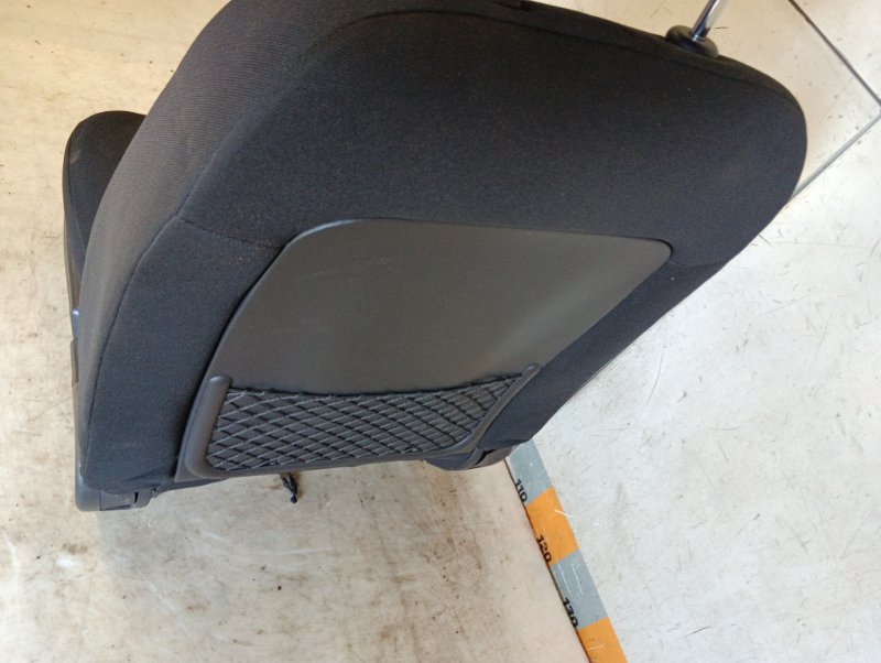 Сиденье переднее левое