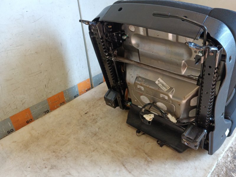 Сиденье переднее правое