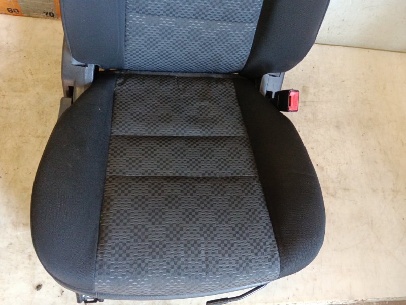 Сиденье переднее правое