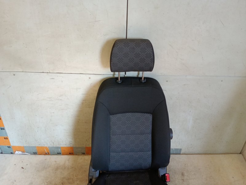 Сиденье переднее правое