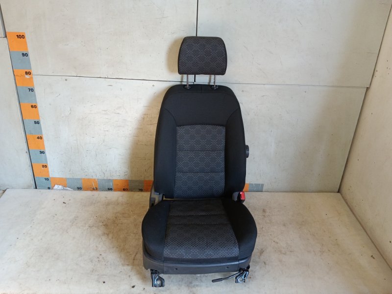 Сиденье переднее правое