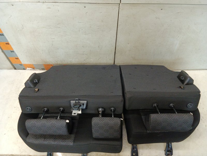 Сиденье салонное