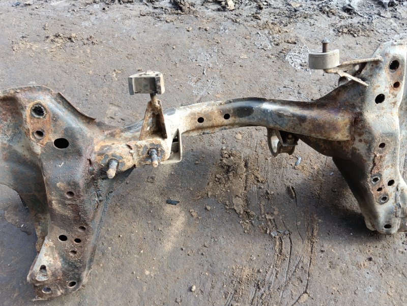 Балка подмоторная