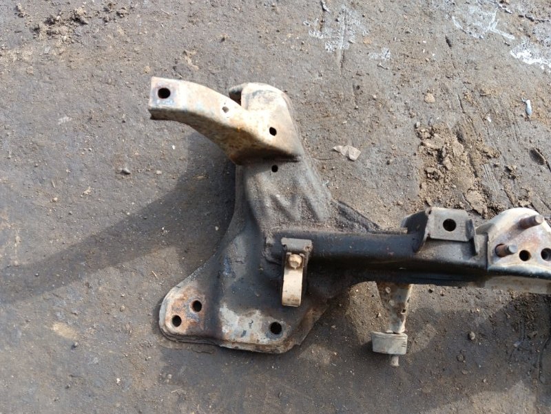 Балка подмоторная