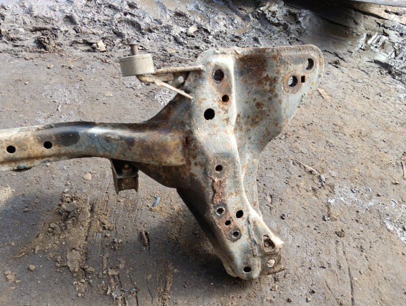 Балка подмоторная