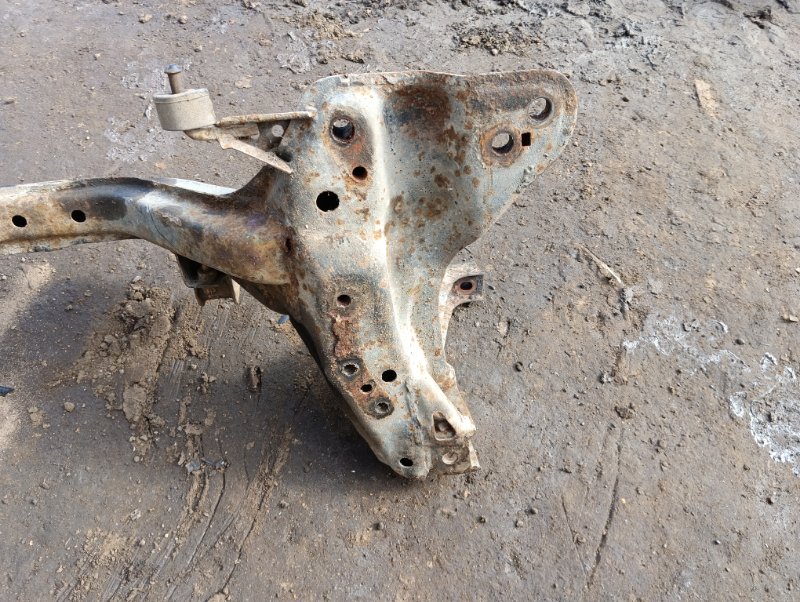 Балка подмоторная