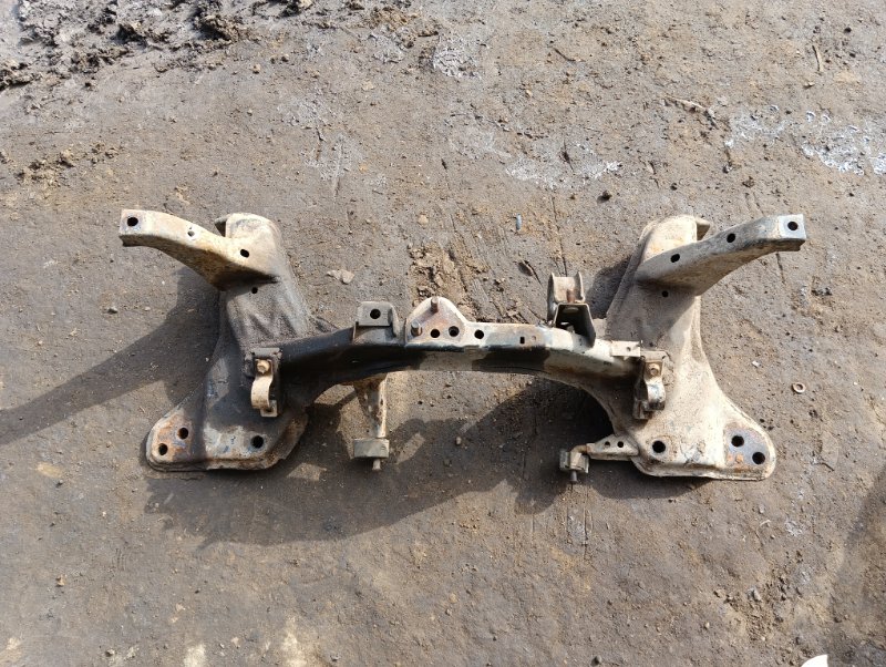 Балка подмоторная