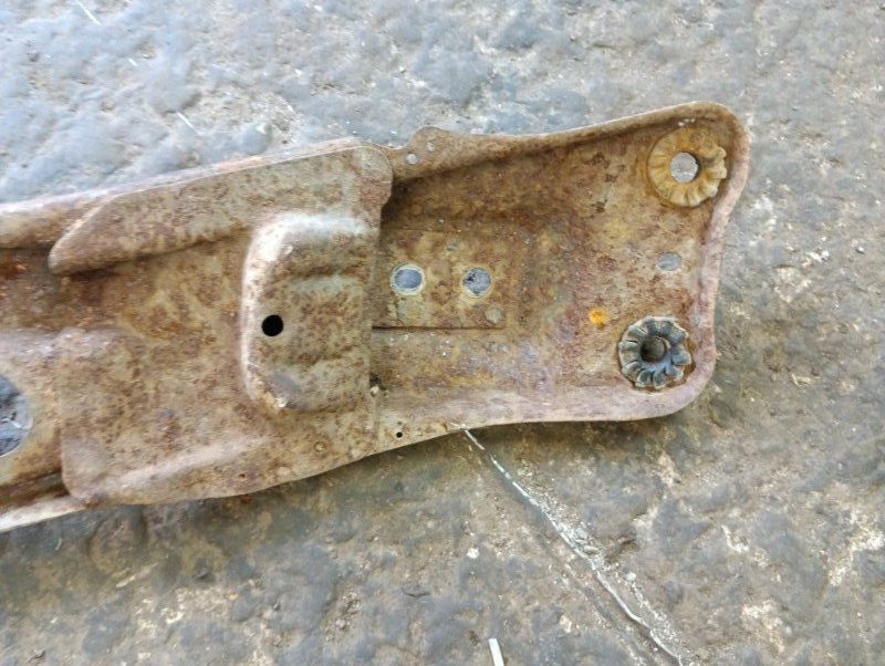 Балка передняя продольная