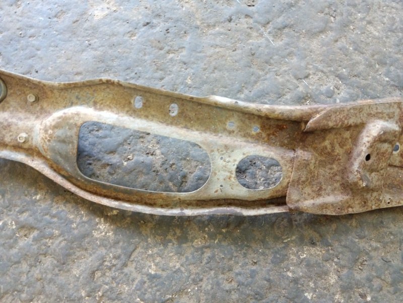 Балка передняя продольная