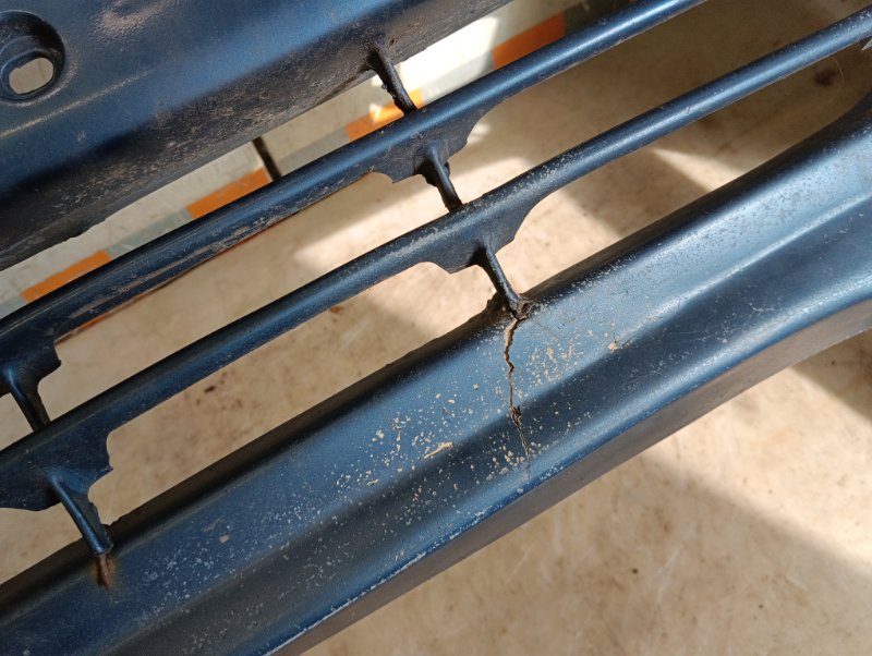 Бампер передний