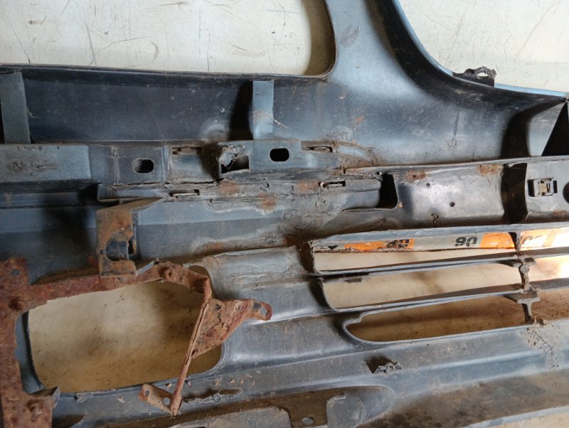 Бампер передний