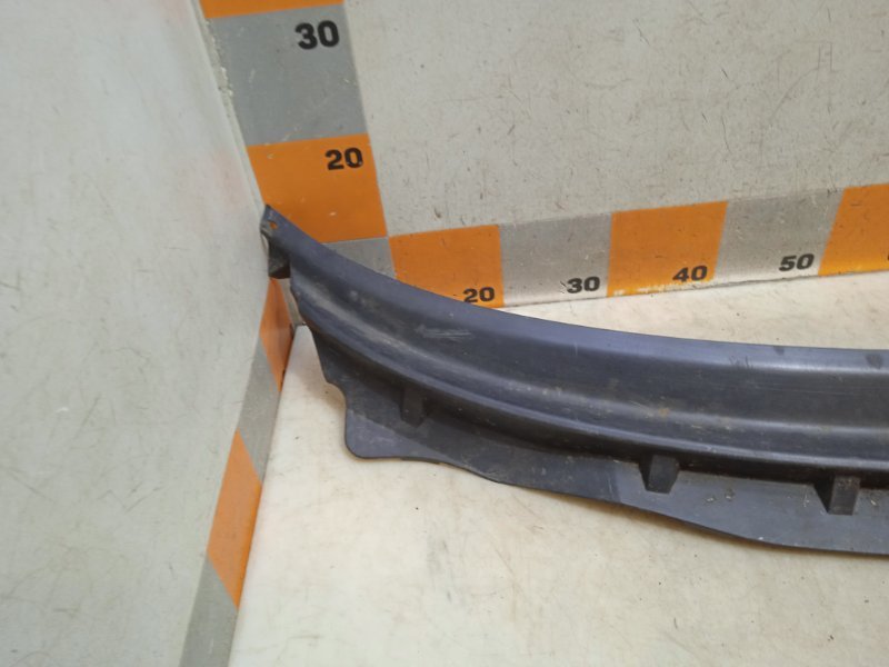 Решетка стеклоочистителей (Жабо)