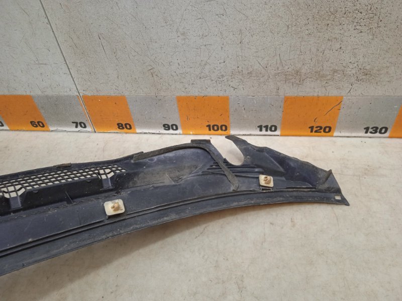 Решетка стеклоочистителей (Жабо)