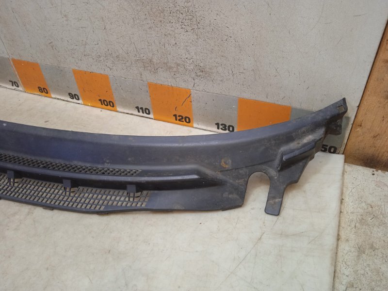 Решетка стеклоочистителей (Жабо)