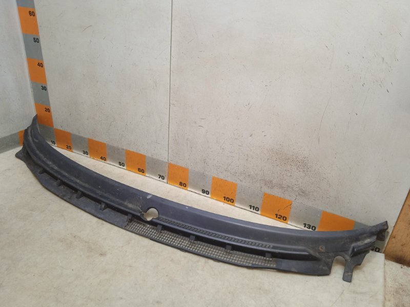 Решетка стеклоочистителей (Жабо)