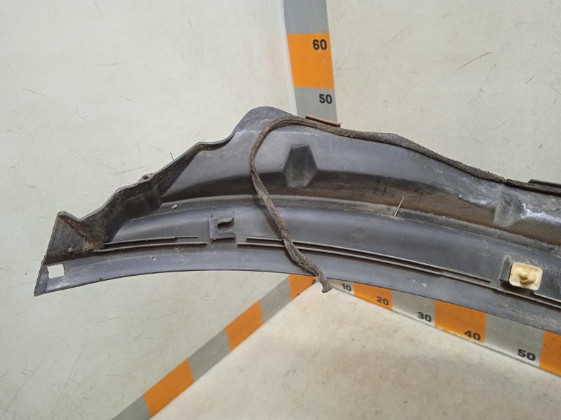 Решетка стеклоочистителей (Жабо)