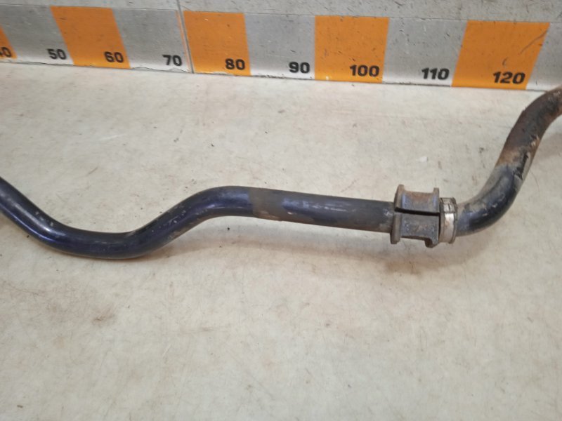 Стабилизатор передний