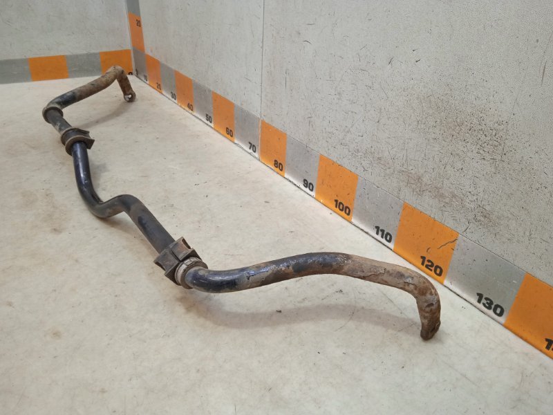 Стабилизатор передний