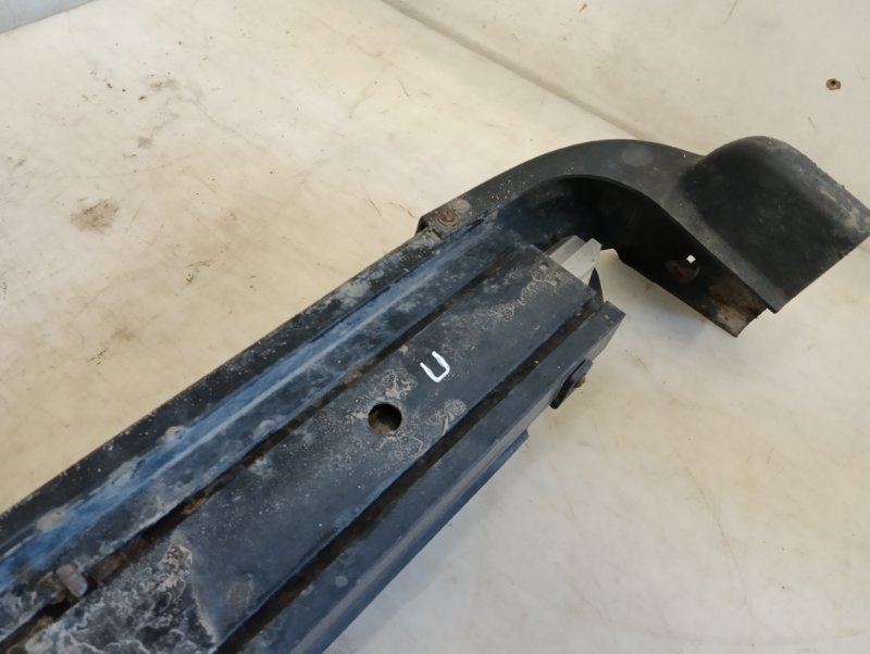 Подножка правая