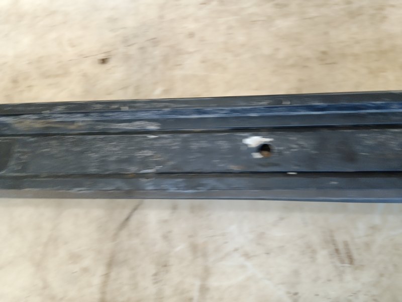 Подножка правая