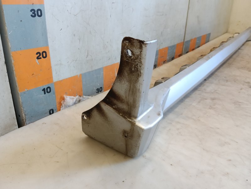 Накладка на порог (наружная)