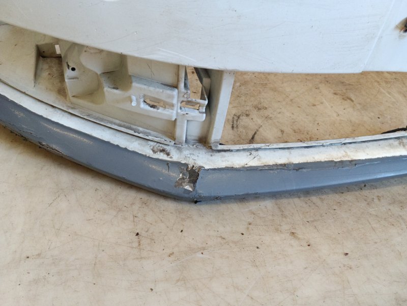 Бампер передний