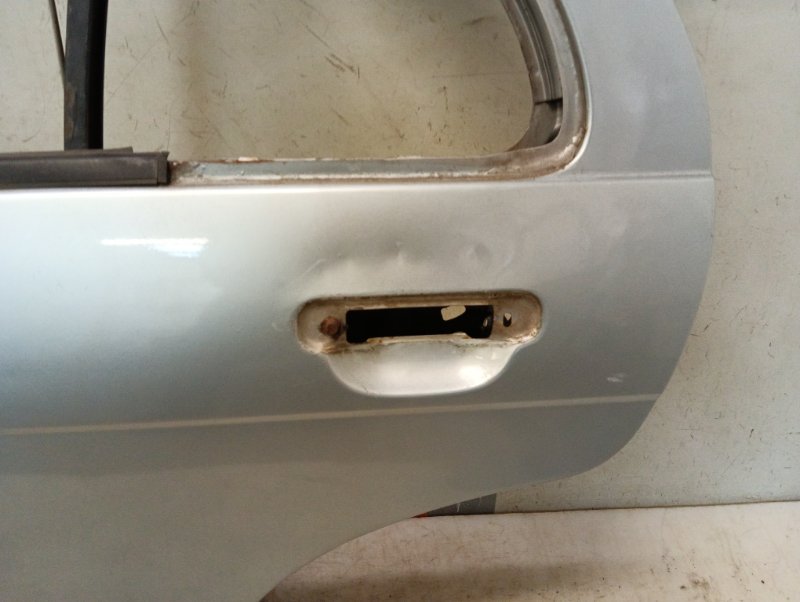 Дверь задняя левая