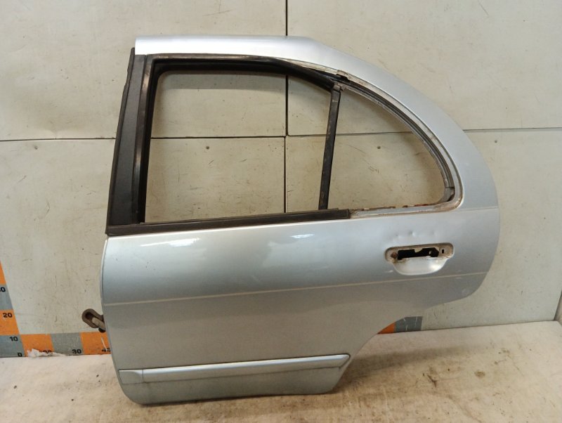 Дверь задняя левая