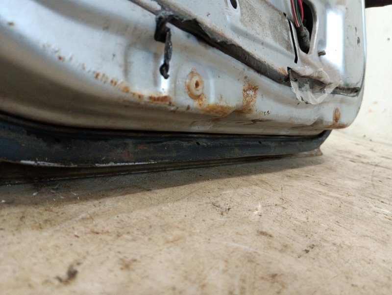 Дверь задняя левая