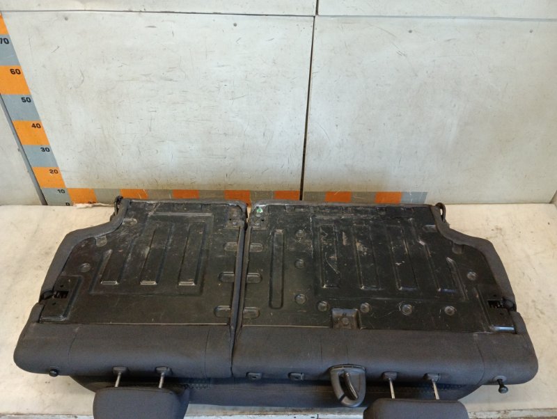 Сиденье салонное