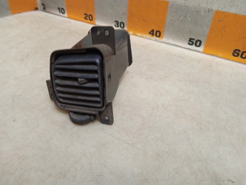 Дефлектор воздушный