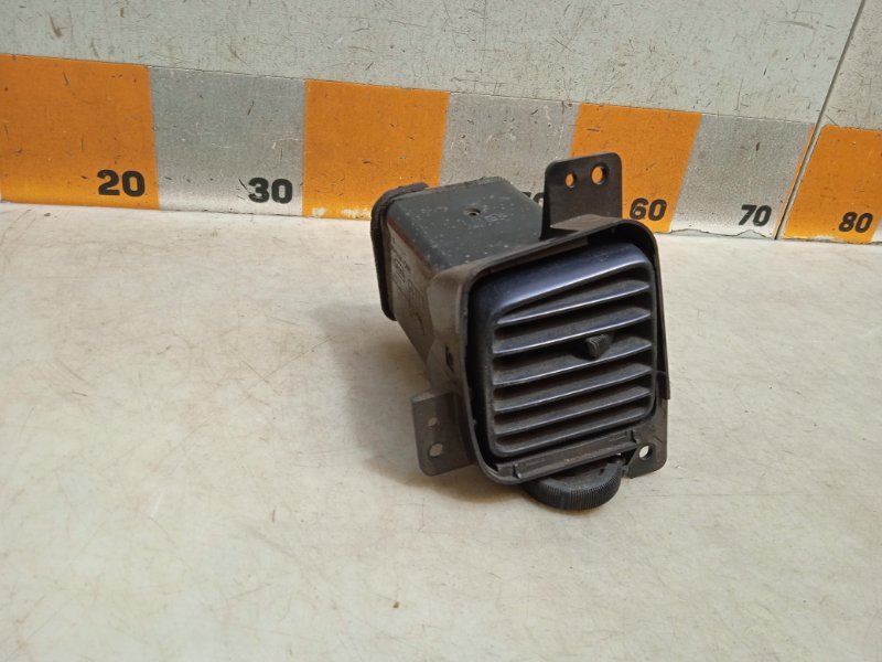 Дефлектор воздушный