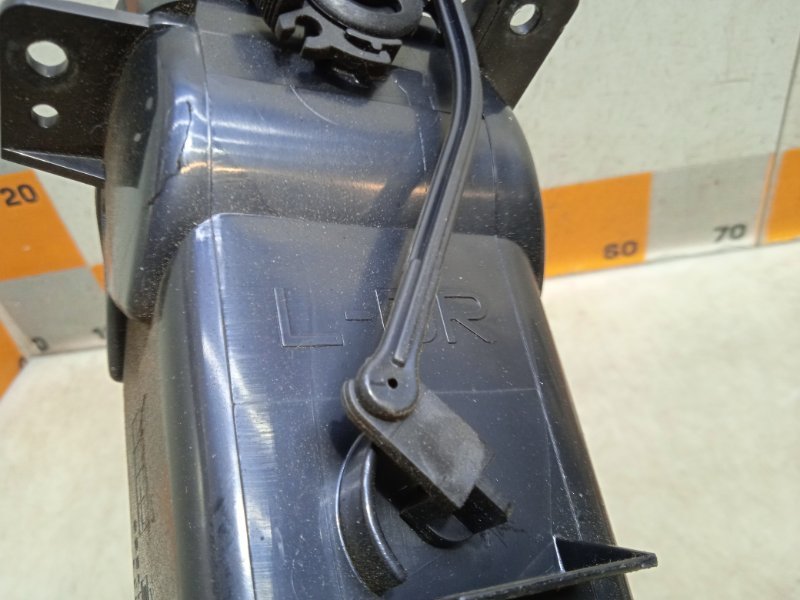 Дефлектор воздушный