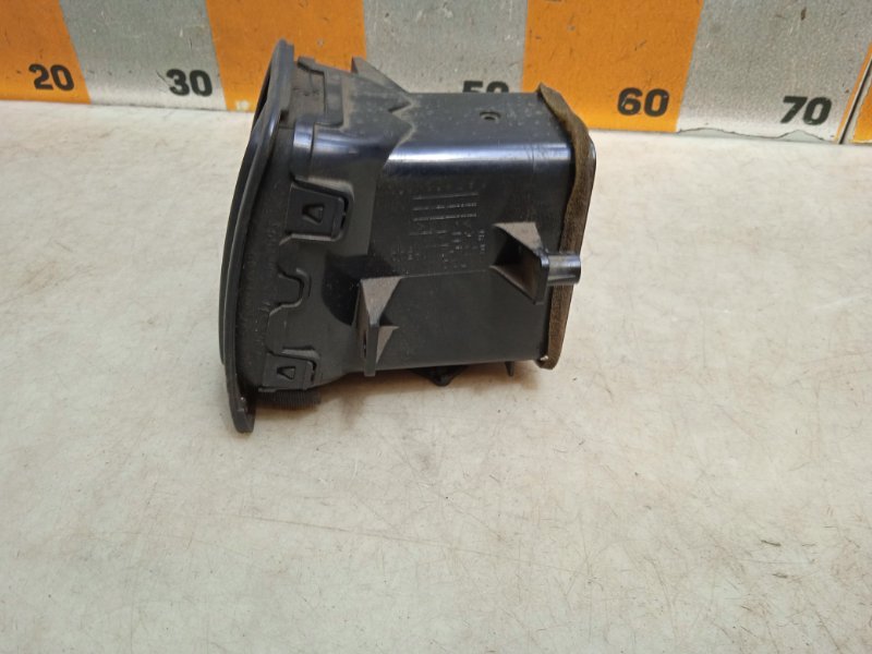 Дефлектор воздушный