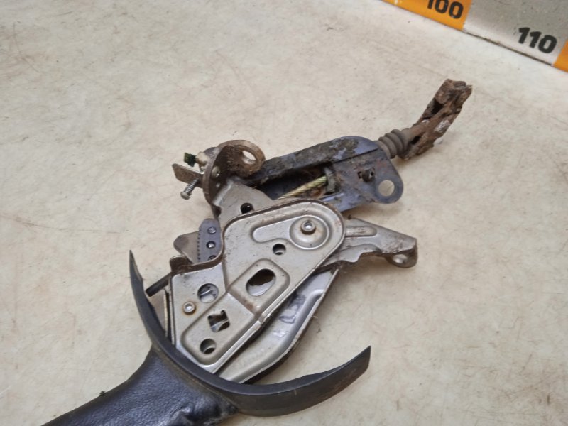 Рычаг стояночного тормоза