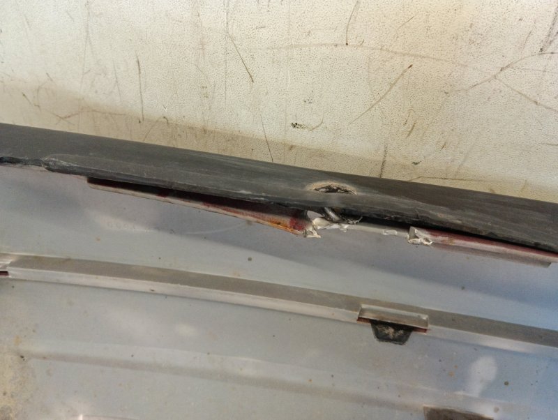 Бампер задний