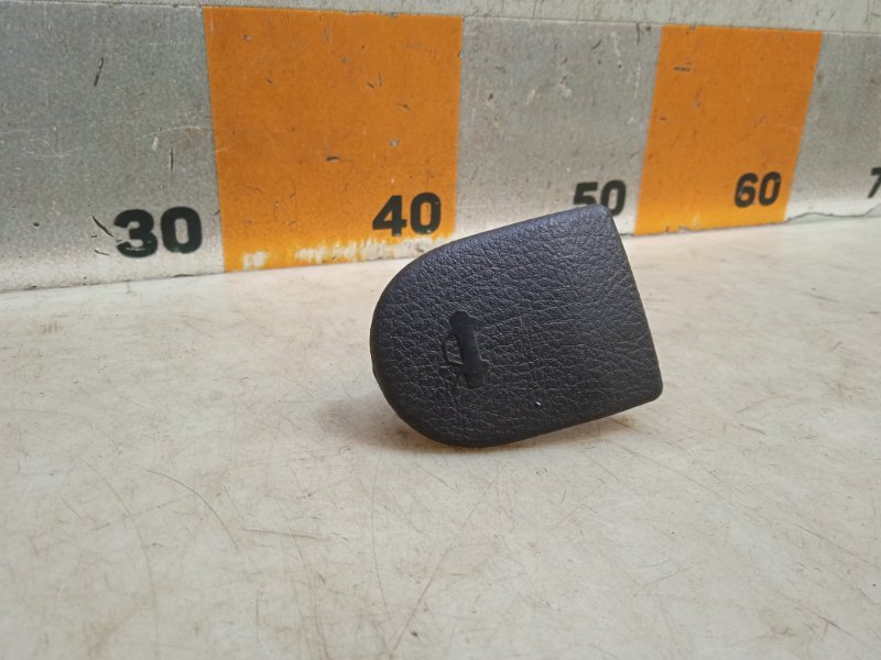 Ручка открывания капота