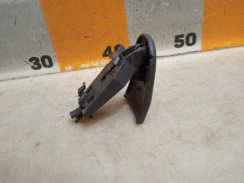 Ручка открывания капота