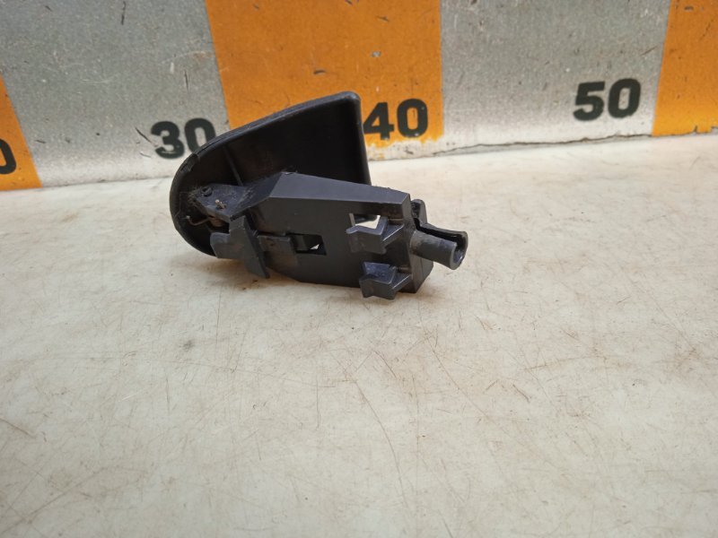 Ручка открывания капота