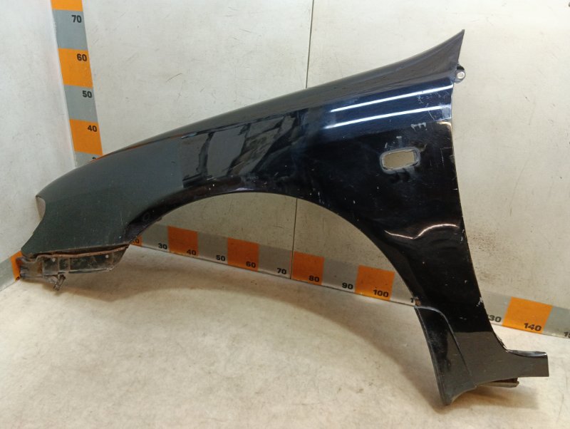 Крыло переднее левое